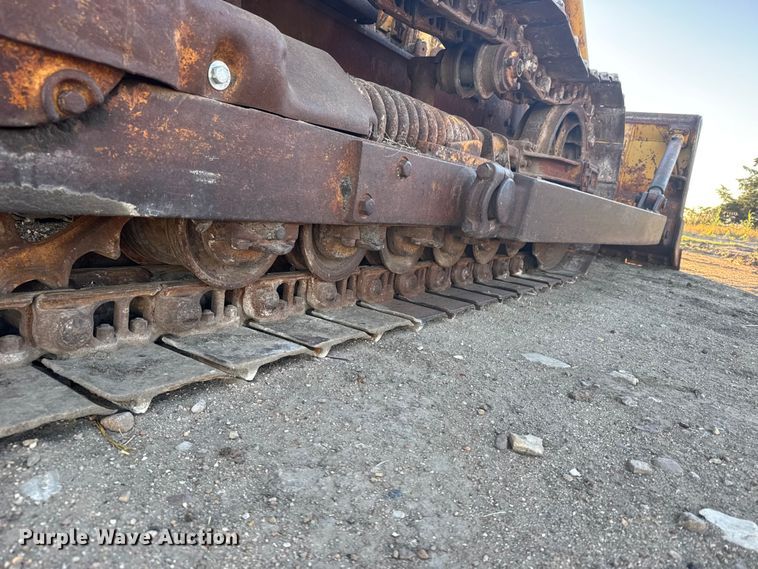 image for item EU6198 Caterpillar D6 dozer