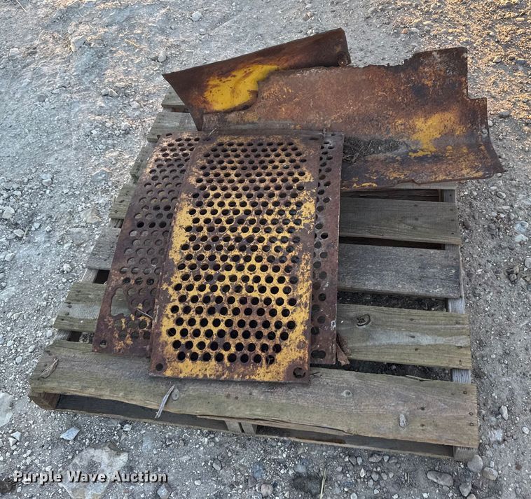 image for item EU6198 Caterpillar D6 dozer