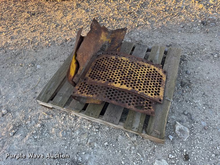 image for item EU6198 Caterpillar D6 dozer