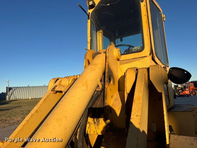 image for item EU6199 1982 Ford A-64 wheel loader
