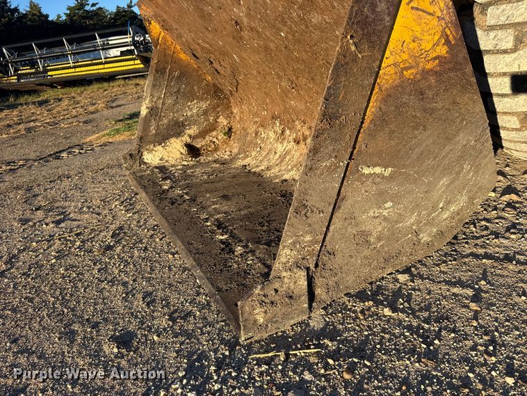 image for item EU6199 1982 Ford A-64 wheel loader