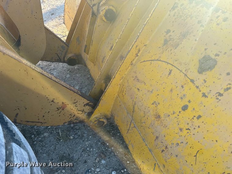 image for item EU6199 1982 Ford A-64 wheel loader