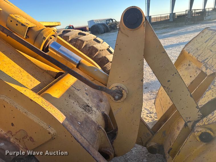 image for item EU6199 1982 Ford A-64 wheel loader