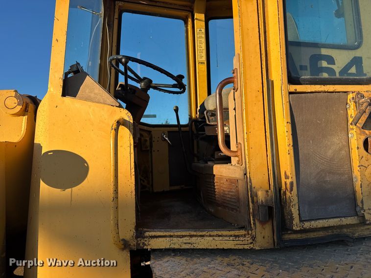 image for item EU6199 1982 Ford A-64 wheel loader