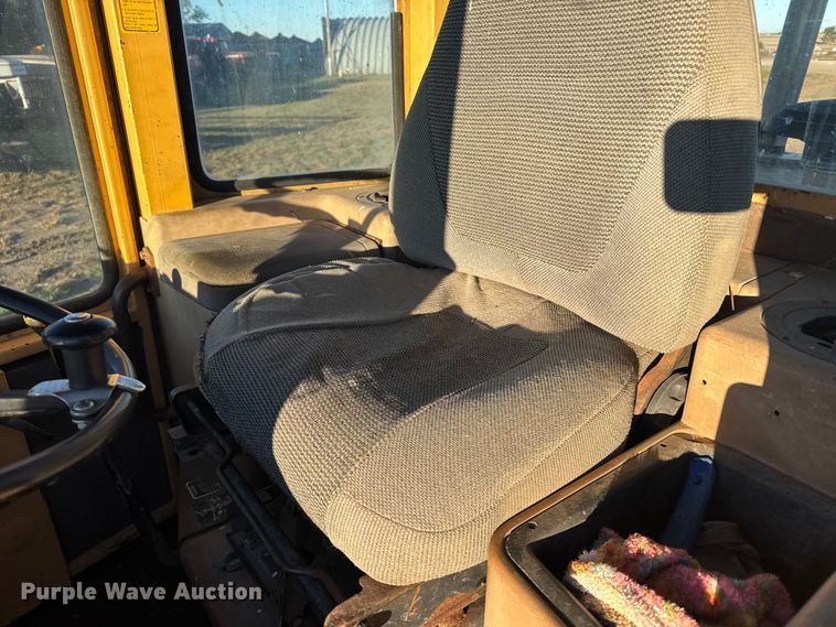 image for item EU6199 1982 Ford A-64 wheel loader