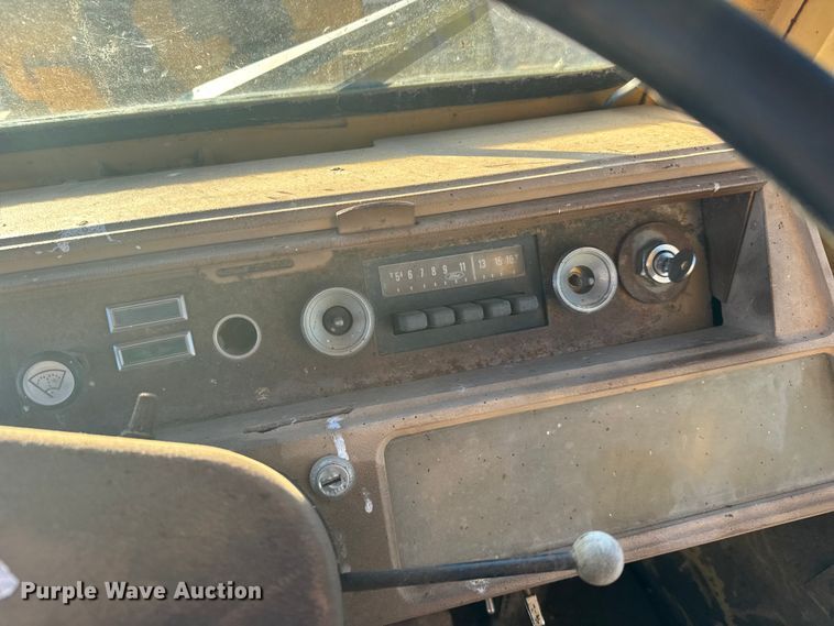 image for item EU6199 1982 Ford A-64 wheel loader