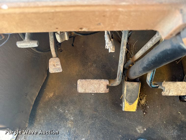 image for item EU6199 1982 Ford A-64 wheel loader