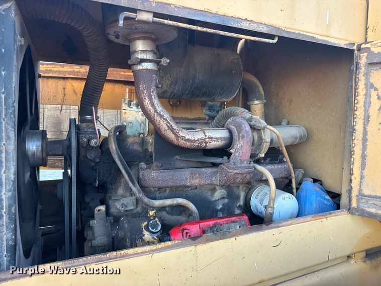 image for item EU6199 1982 Ford A-64 wheel loader