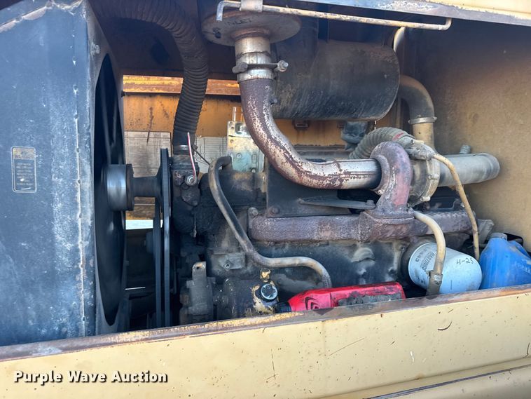 image for item EU6199 1982 Ford A-64 wheel loader