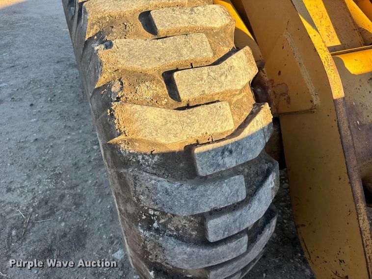 image for item EU6199 1982 Ford A-64 wheel loader