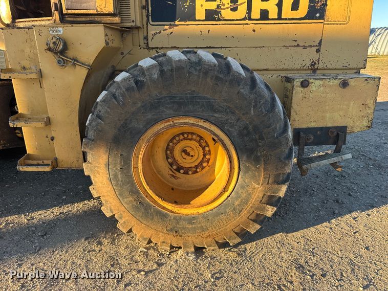 image for item EU6199 1982 Ford A-64 wheel loader