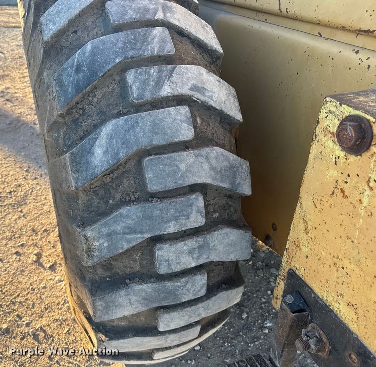 image for item EU6199 1982 Ford A-64 wheel loader