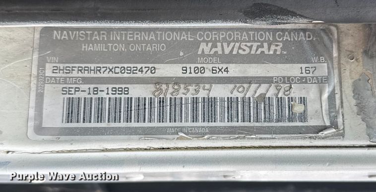 image for item EU6275 1999 International  9100 semi truck