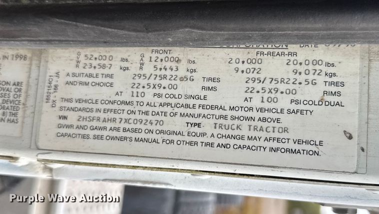 image for item EU6275 1999 International  9100 semi truck