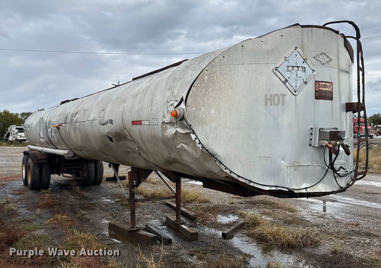 image for item EU6276 1966 Beall  40 INSL T tank trailer