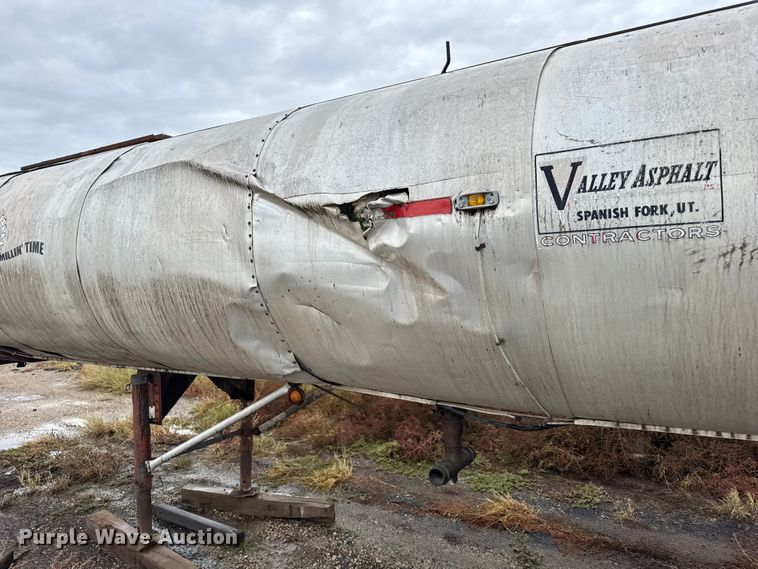 image for item EU6276 1966 Beall  40 INSL T tank trailer