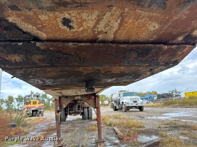 image for item EU6276 1966 Beall  40 INSL T tank trailer