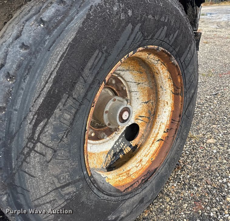 image for item EU6276 1966 Beall  40 INSL T tank trailer