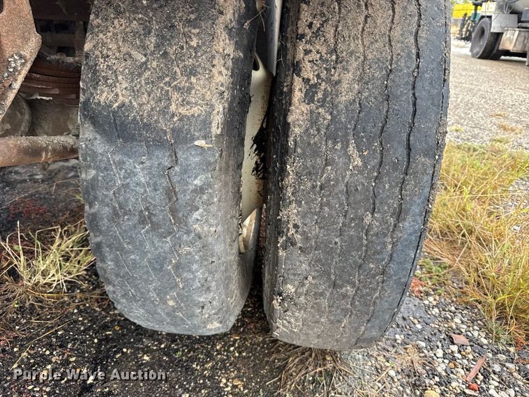 image for item EU6276 1966 Beall  40 INSL T tank trailer