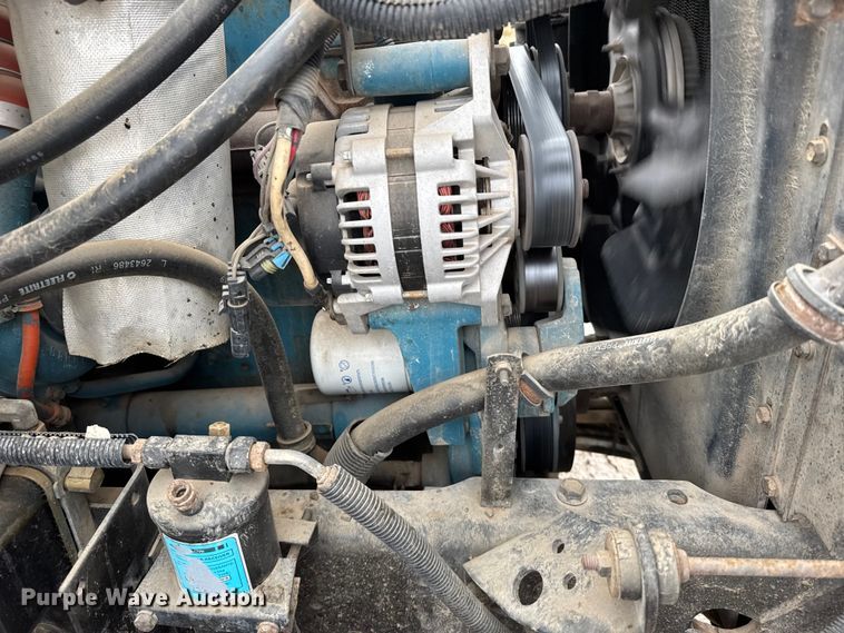 image for item EU6277 1997 International 4700  oil distributor truck