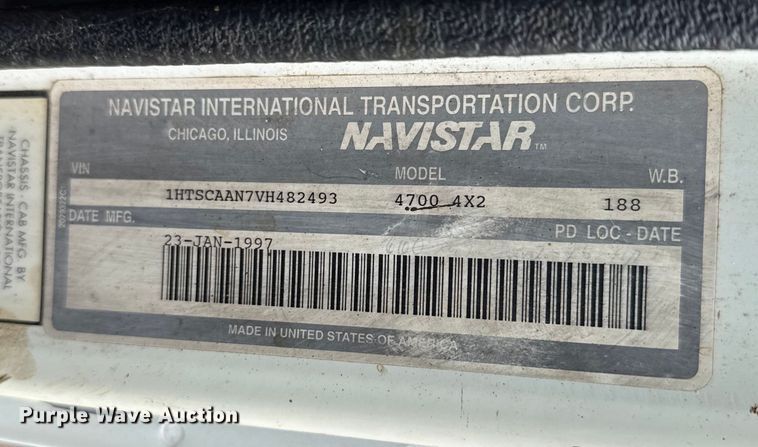 image for item EU6277 1997 International 4700  oil distributor truck