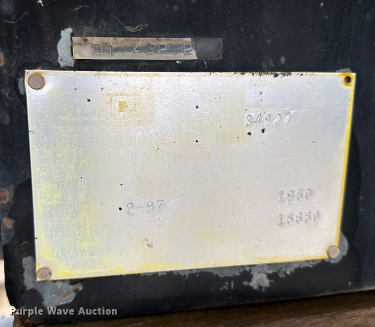 image for item EU6277 1997 International 4700  oil distributor truck