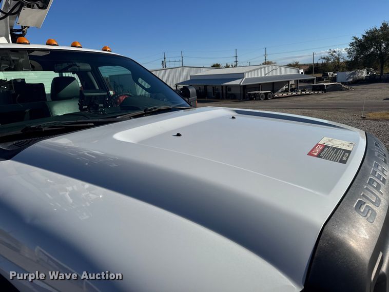 image for item EU6328 2015 Ford F450 Super Duty bucket truck