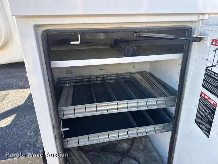 image for item EU6328 2015 Ford F450 Super Duty bucket truck