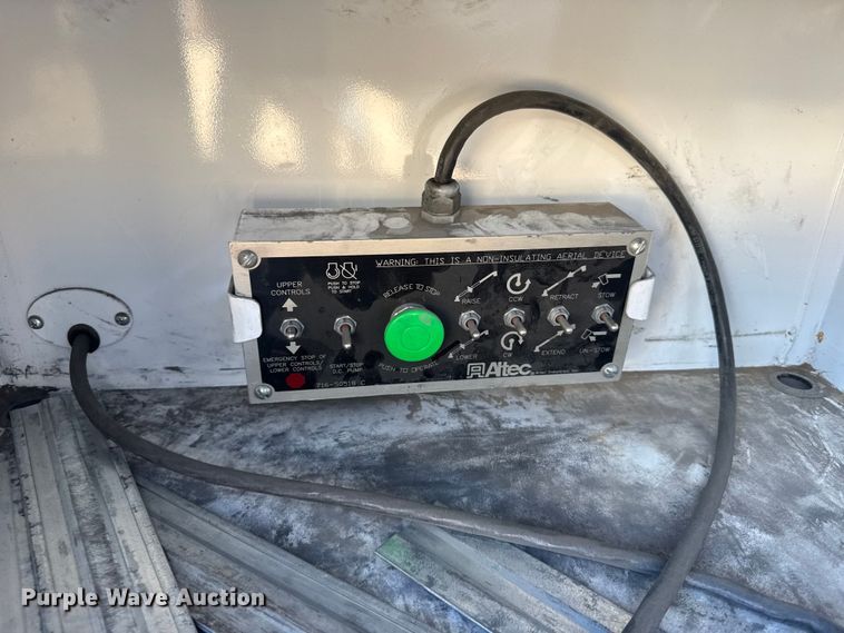 image for item EU6328 2015 Ford F450 Super Duty bucket truck