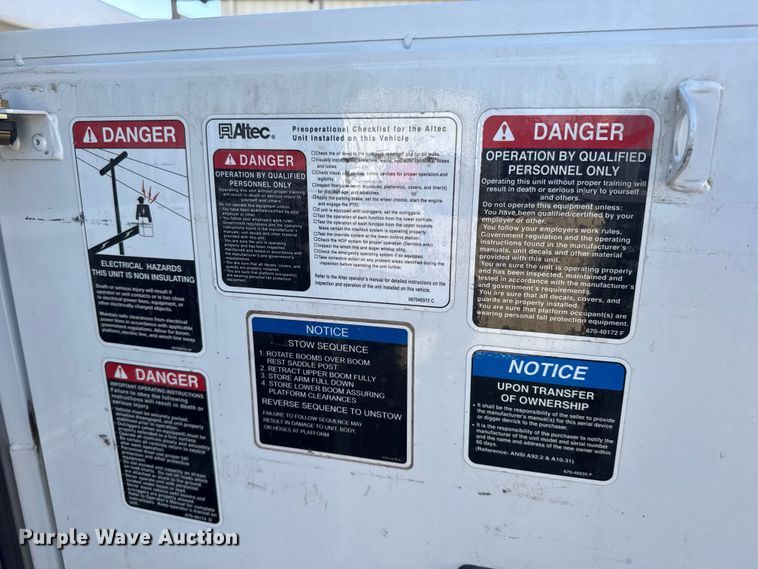 image for item EU6328 2015 Ford F450 Super Duty bucket truck