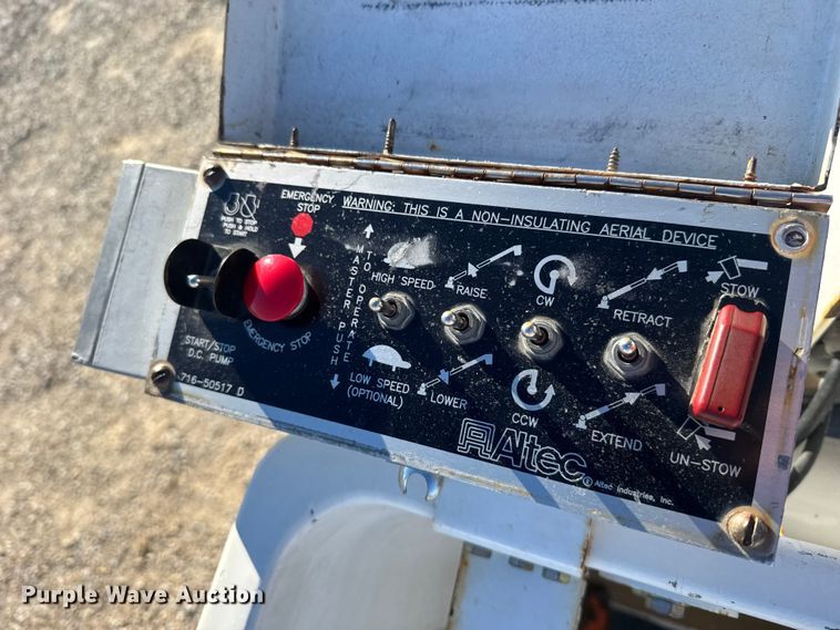 image for item EU6328 2015 Ford F450 Super Duty bucket truck