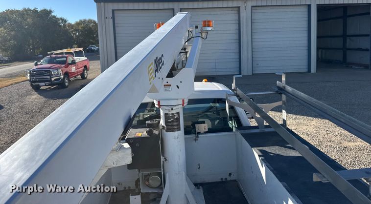 image for item EU6328 2015 Ford F450 Super Duty bucket truck