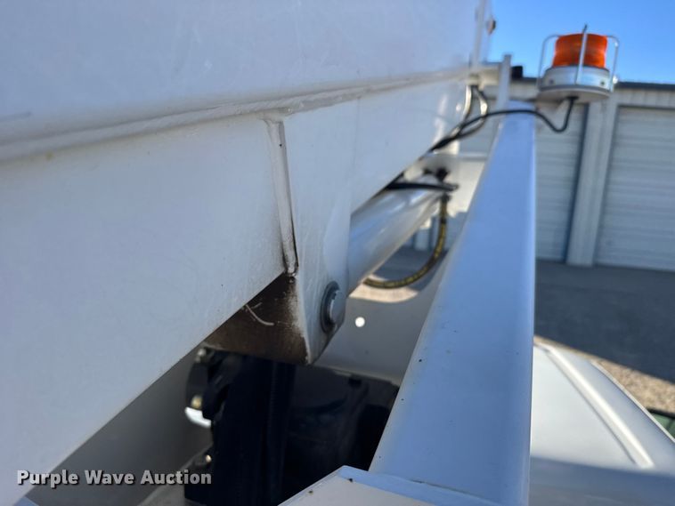 image for item EU6328 2015 Ford F450 Super Duty bucket truck