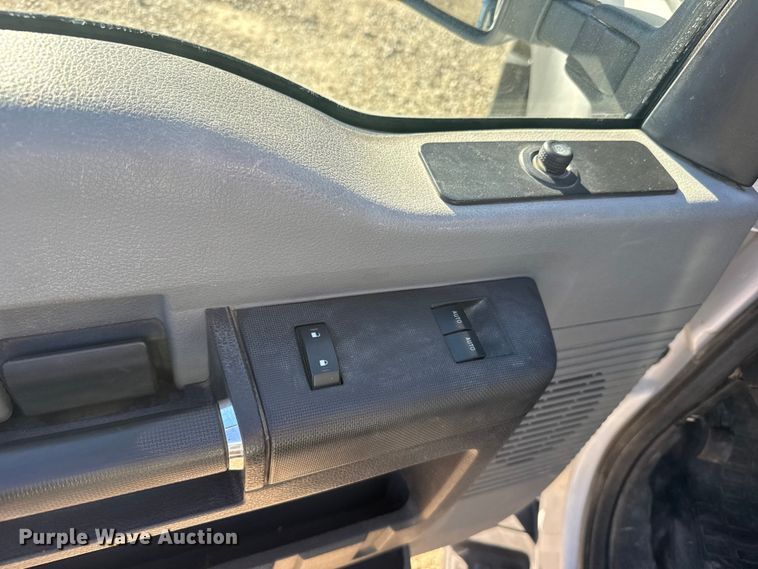 image for item EU6328 2015 Ford F450 Super Duty bucket truck