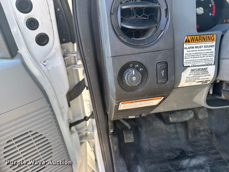 image for item EU6328 2015 Ford F450 Super Duty bucket truck