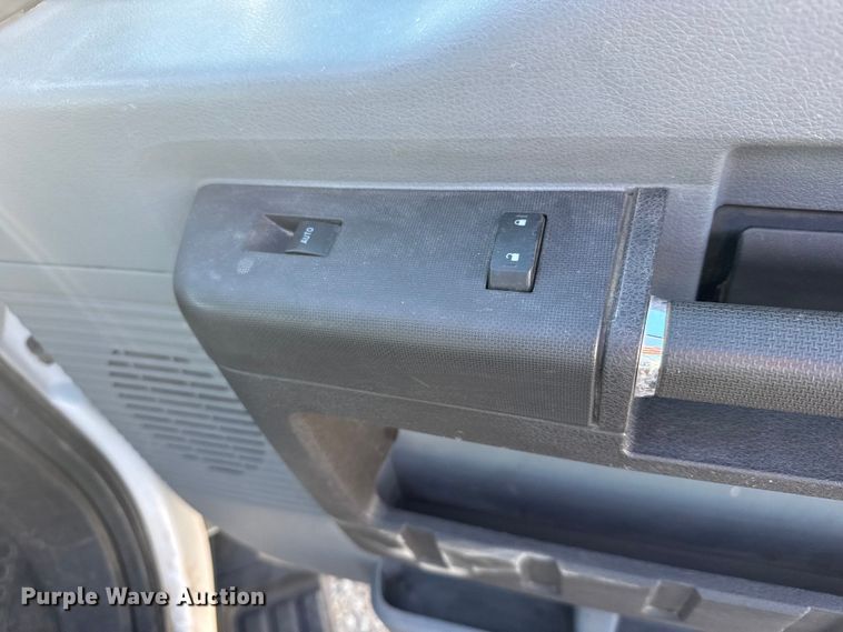 image for item EU6328 2015 Ford F450 Super Duty bucket truck