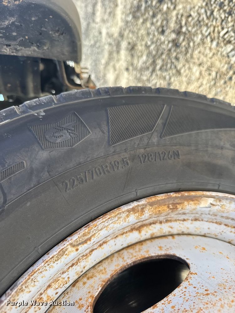 image for item EU6328 2015 Ford F450 Super Duty bucket truck