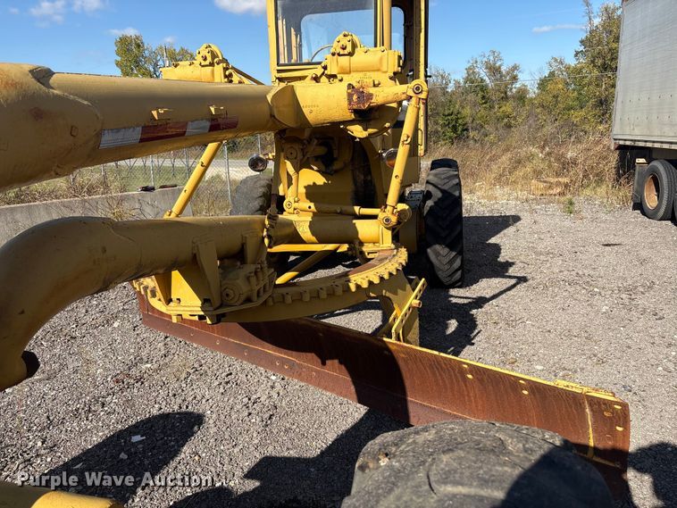 image for item EV2542 Allis Chalmers rigid frame motor grader