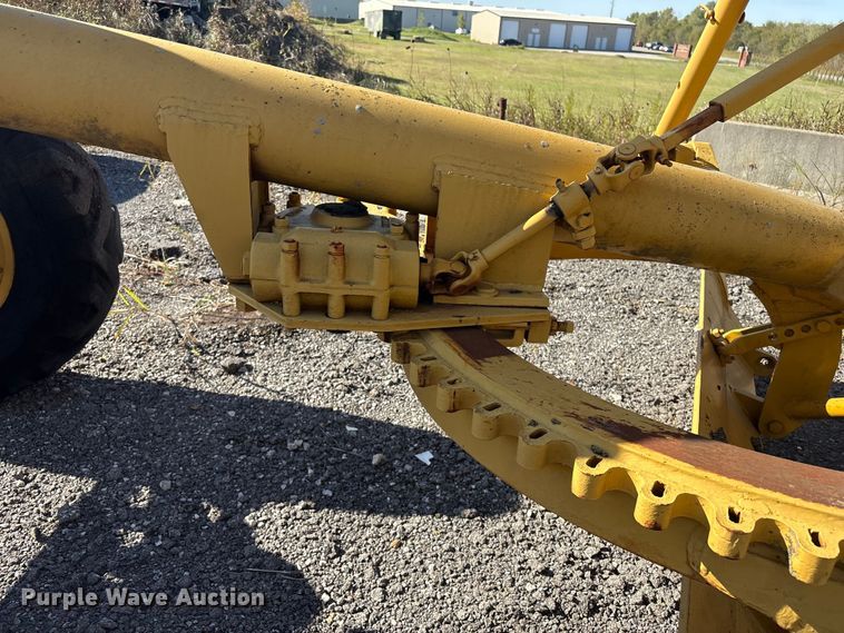 image for item EV2542 Allis Chalmers rigid frame motor grader