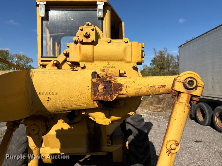 image for item EV2542 Allis Chalmers rigid frame motor grader