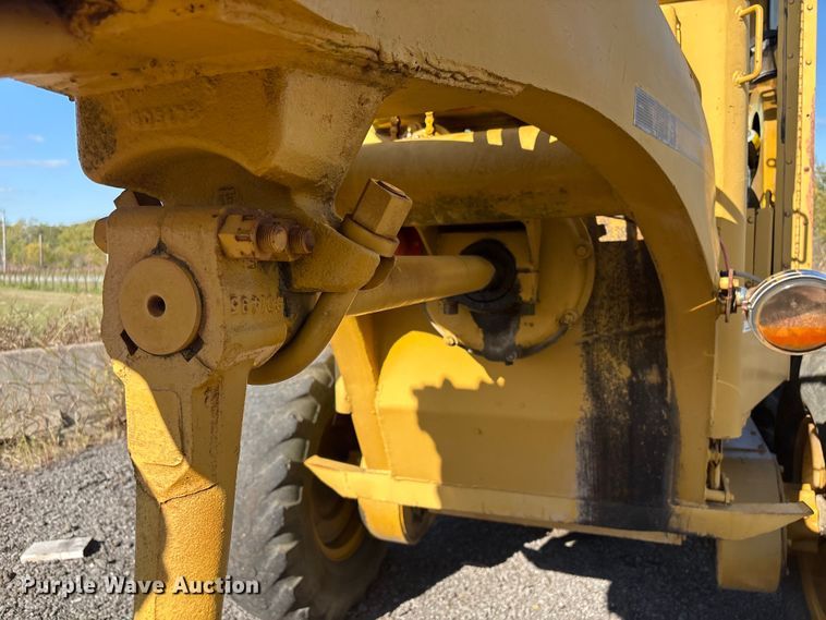 image for item EV2542 Allis Chalmers rigid frame motor grader