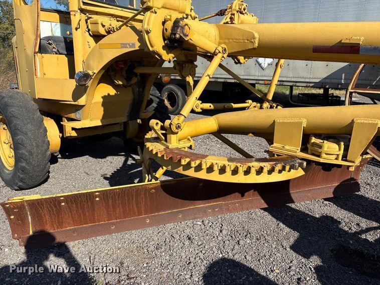 image for item EV2542 Allis Chalmers rigid frame motor grader
