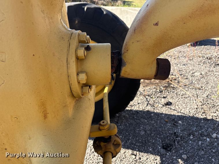 image for item EV2542 Allis Chalmers rigid frame motor grader