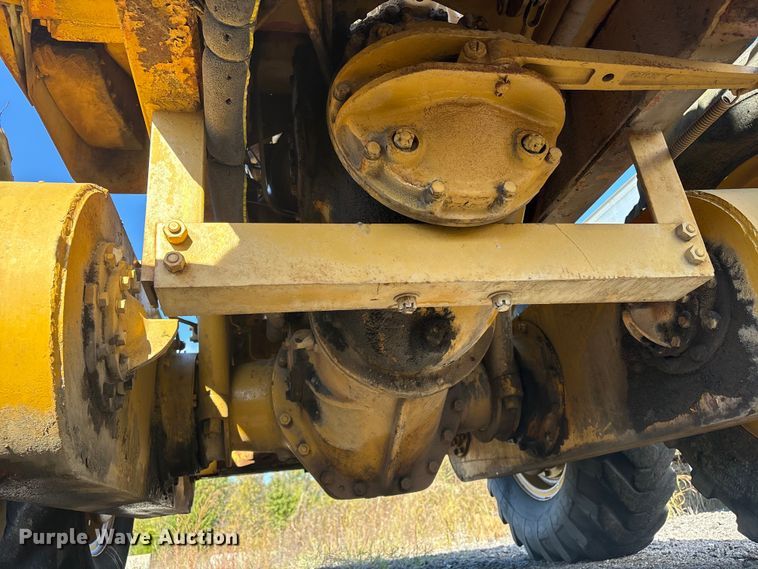 image for item EV2542 Allis Chalmers rigid frame motor grader