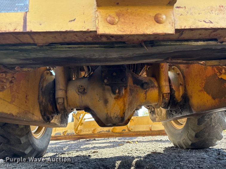 image for item EV2542 Allis Chalmers rigid frame motor grader