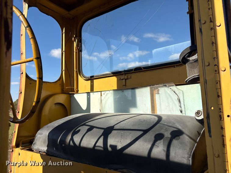 image for item EV2542 Allis Chalmers rigid frame motor grader