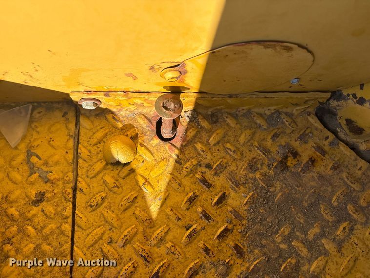 image for item EV2542 Allis Chalmers rigid frame motor grader