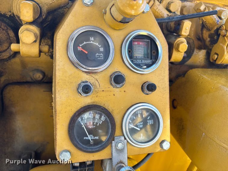 image for item EV2542 Allis Chalmers rigid frame motor grader