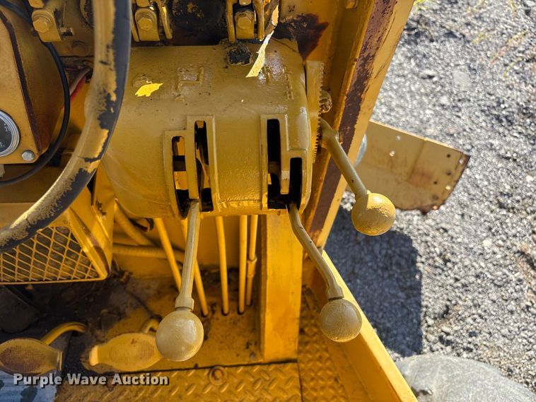 image for item EV2542 Allis Chalmers rigid frame motor grader