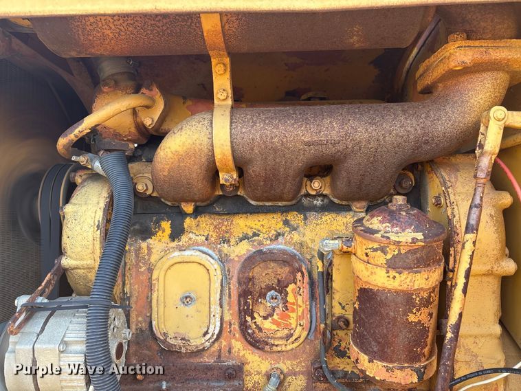 image for item EV2542 Allis Chalmers rigid frame motor grader